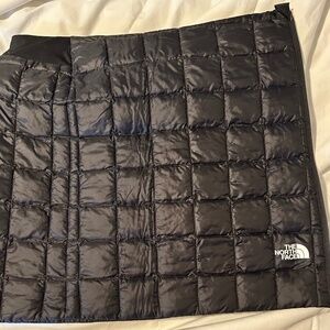 The North Face Insulated full zip skirt